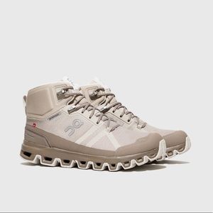 NWOT On Running Cloudrock Waterproof Boot